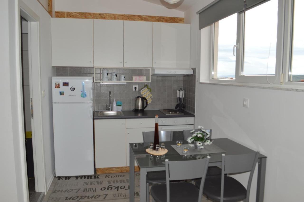 Apartman Luka Kaštela Extérieur photo